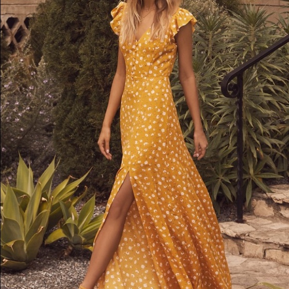 Yellow Floral Lulu’s Maxi Dress - S